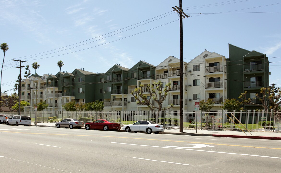 Stovall Terrace Apartments in Los Angeles, CA - Foto de edificio