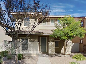 1342 S Salem in Mesa, AZ - Building Photo