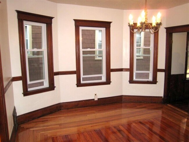 298A Highland Ave in Somerville, MA - Building Photo - Building Photo