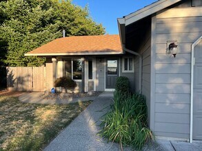 2409 La Frambois Rd in Vancouver, WA - Building Photo - Building Photo