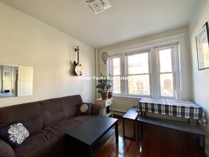 205 Winthrop Rd, Unit 208-1 in Brookline, MA - Building Photo - Building Photo