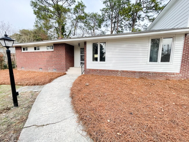 1842 Evelyn St in Cayce, SC - Building Photo - Building Photo