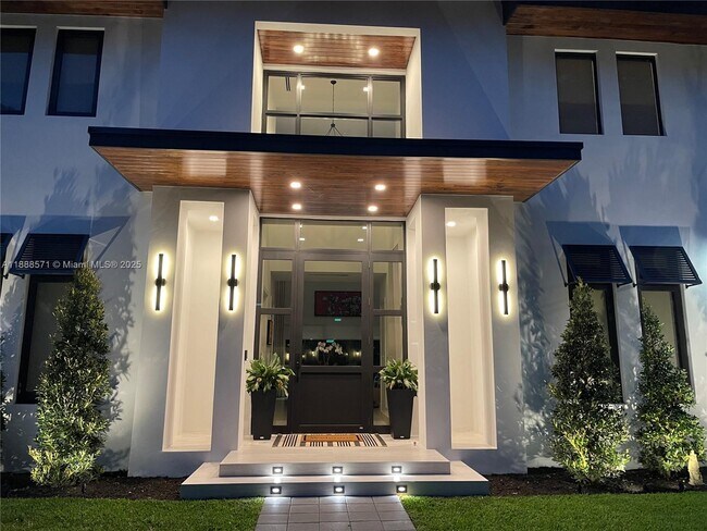 1515 Urbino Ave in Coral Gables, FL - Building Photo - Building Photo