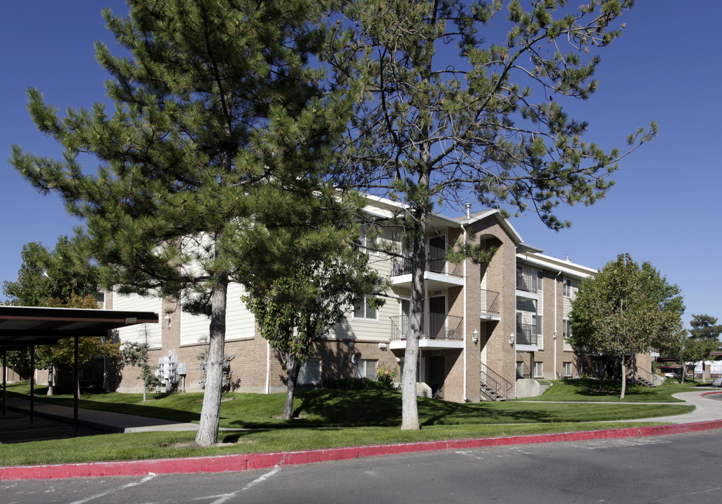 Willow Cove in West Jordan, UT - Foto de edificio