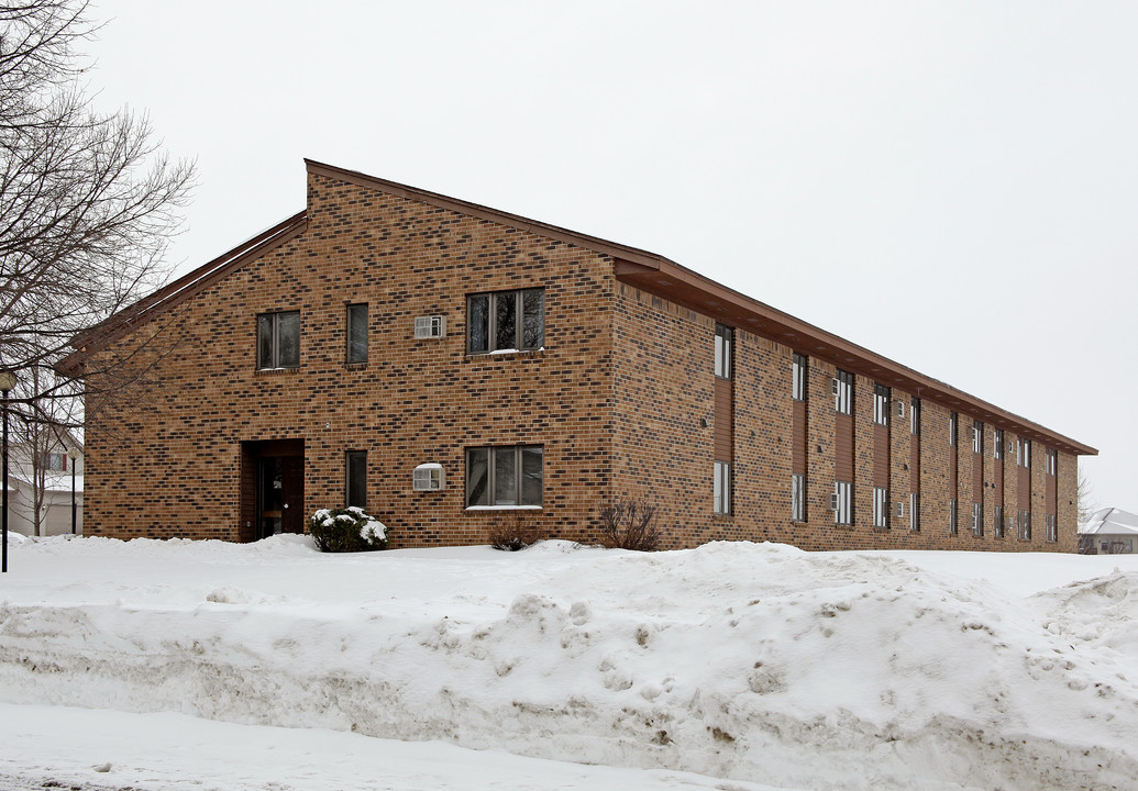 Parkside Apartments in New Prague, MN - Foto de edificio