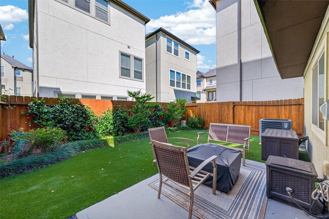 property at 2715 Shadybrook Meadow Dr