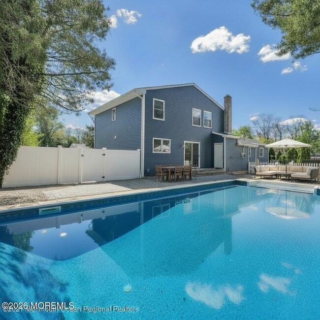 property at 1143-1145-1145 Roe Ave