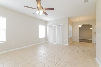 243 Anson Dr in Kissimmee, FL - Foto de edificio - Building Photo