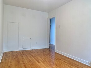1731 Poupart Rue in Montréal, QC - Building Photo - Building Photo
