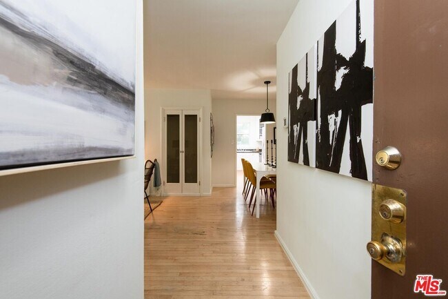 11670 Sunset Blvd in Los Angeles, CA - Building Photo - Building Photo