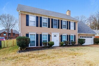 329 Locust Grove Dr in Cordova, TN - Building Photo - Building Photo