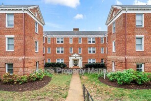 922 S Washington St in Alexandria, VA - Building Photo