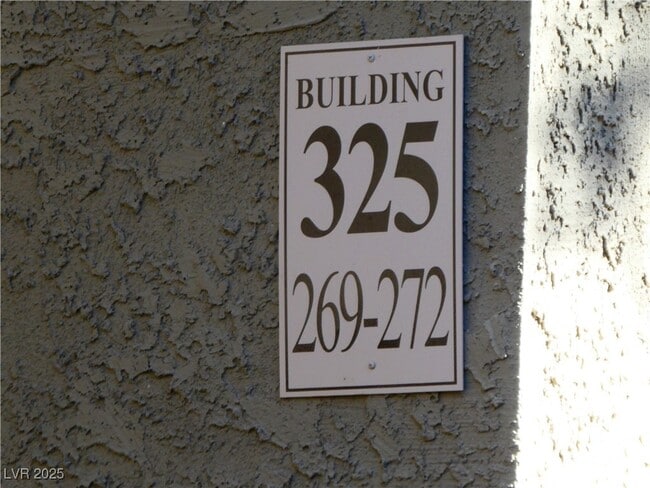 5251 Indian River Dr in Las Vegas, NV - Building Photo - Building Photo