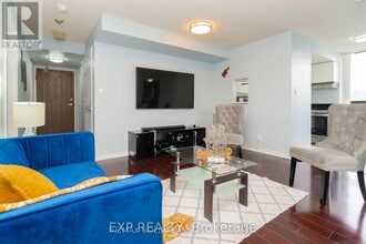 25 Agnes St in Mississauga, ON - Building Photo - Building Photo