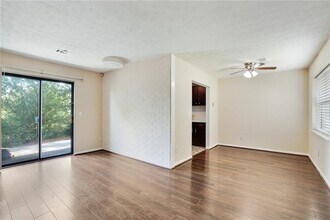 76 Sandalwood Cir in Lawrenceville, GA - Building Photo - Building Photo