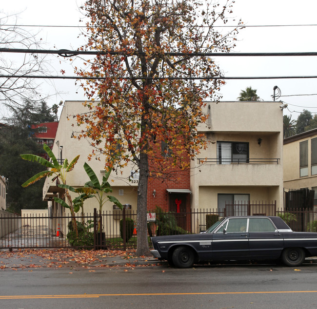 323 San Pascual Ave in Los Angeles, CA - Foto de edificio - Building Photo