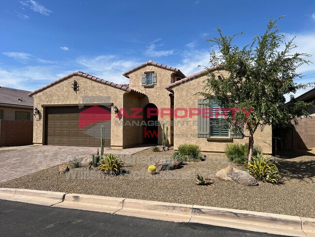 property at 214 E Balao Dr