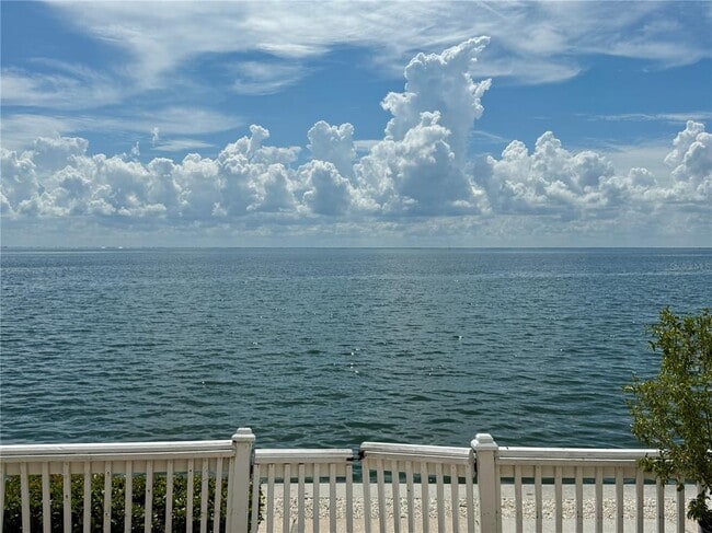 5066 Coquina Key Dr SE in St. Petersburg, FL - Building Photo - Building Photo