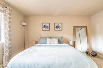 11501 Stone Ave N in Seattle, WA - Building Photo - Building Photo