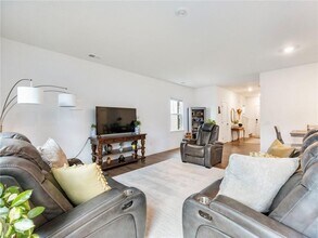 680 Groover St in Ball Ground, GA - Building Photo - Building Photo