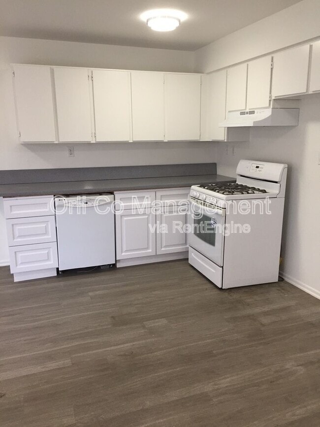 14333 Haynes St in Los Angeles, CA - Building Photo - Building Photo