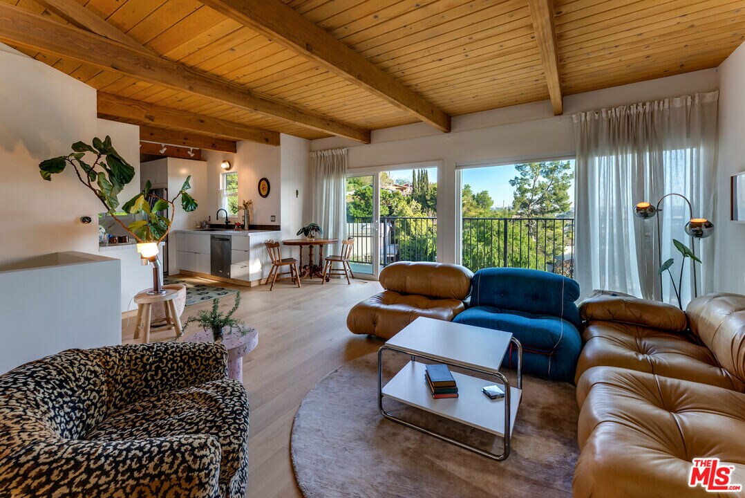 3032 Future St in Los Angeles, CA - Building Photo