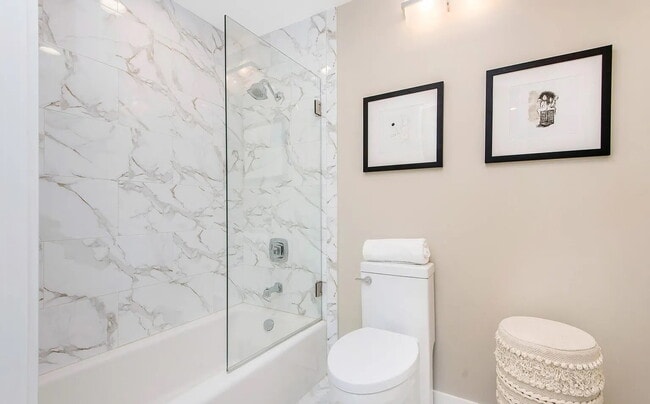 4630 Woodley Ave in Los Angeles, CA - Building Photo - Building Photo