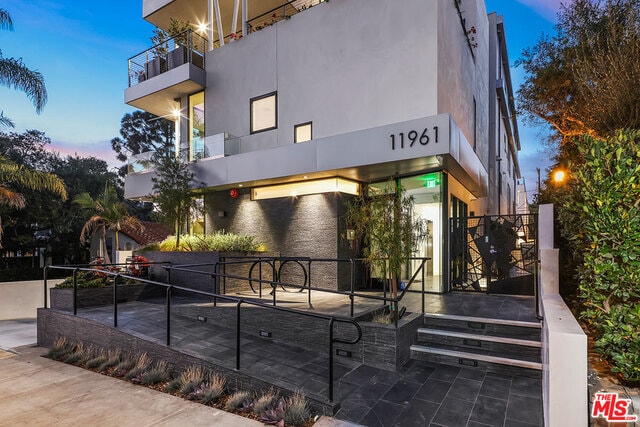 11961 Dorothy St in Los Angeles, CA - Building Photo - Building Photo