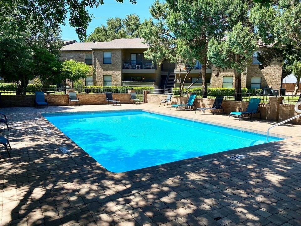 The Fountains Apartments in Lubbock, TX - Foto de edificio