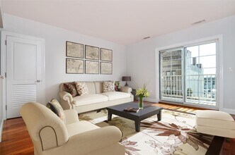 543 Main St in New Rochelle, NY - Building Photo - Building Photo