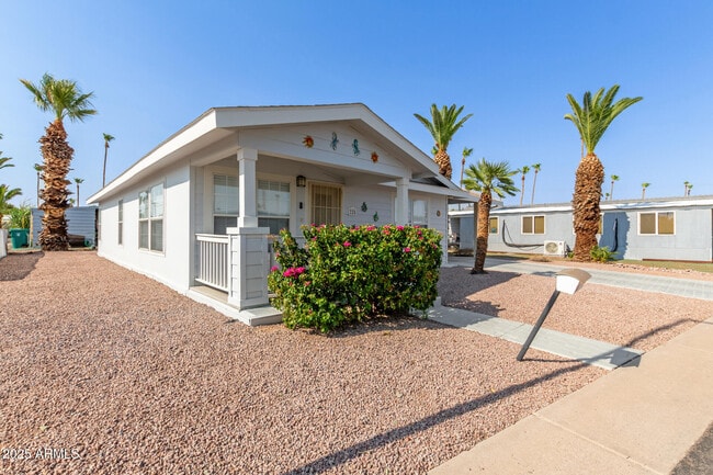 120 N Val Vista Dr in Mesa, AZ - Building Photo - Building Photo