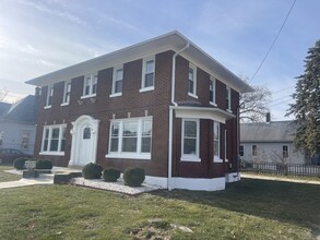 272 N Porter St in Elgin, IL - Foto de edificio - Building Photo