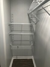 6605 Destiny Dr SE, Unit Stylish Studio Apartment in Mableton, GA - Foto de edificio - Building Photo