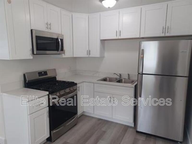1526 Chalmers St in San Diego, CA - Building Photo