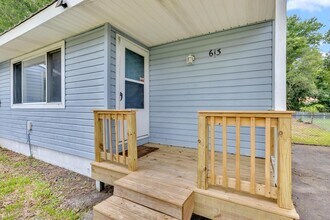 613 Elm St in Jacksonville, NC - Building Photo - Building Photo