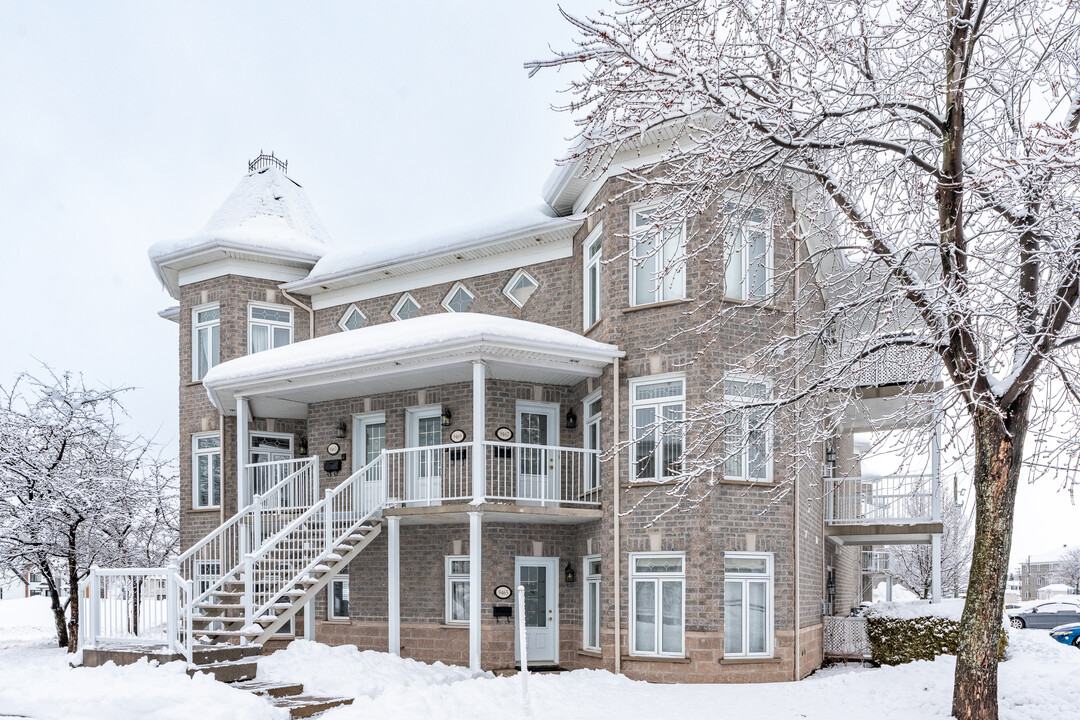 9343 Du Centre-Hospitalier Boul in Lévis, QC - Building Photo