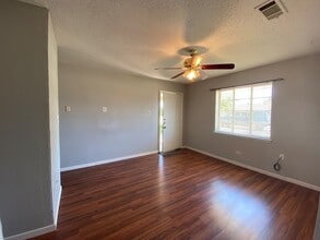 3214 W Kansas Ave in Midland, TX - Building Photo - Building Photo