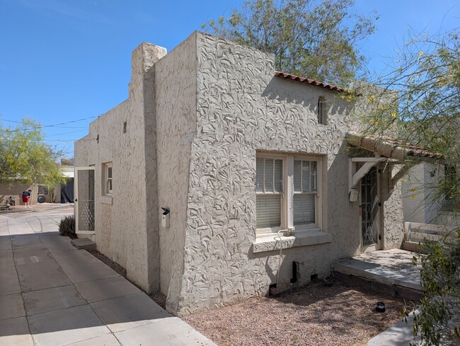 property at 1118 E Portland St