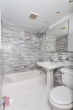 432 E 13th St in New York, NY - Foto de edificio - Building Photo