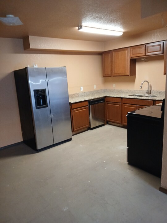 902 Cynthia St in Wilburton, OK - Building Photo