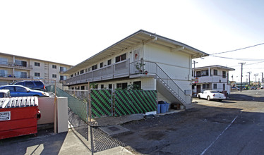 98-135 Kanuku St in Aiea, HI - Building Photo - Building Photo