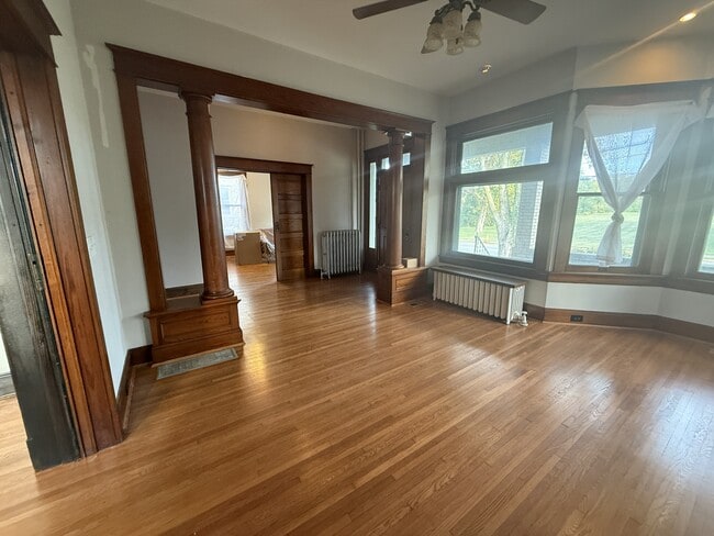 1737 Compton Rd in Cincinnati, OH - Building Photo - Building Photo