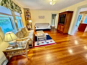 5 Adams St in Hull, MA - Building Photo - Building Photo