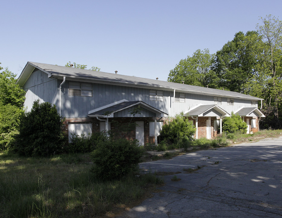 1999-2018 John Wesley Ave in College Park, GA - Foto de edificio