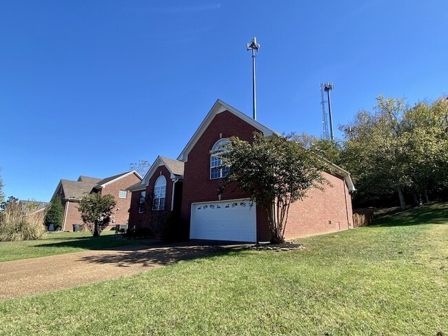 149 Stillwater Trail in Hendersonville, TN - Building Photo - Building Photo