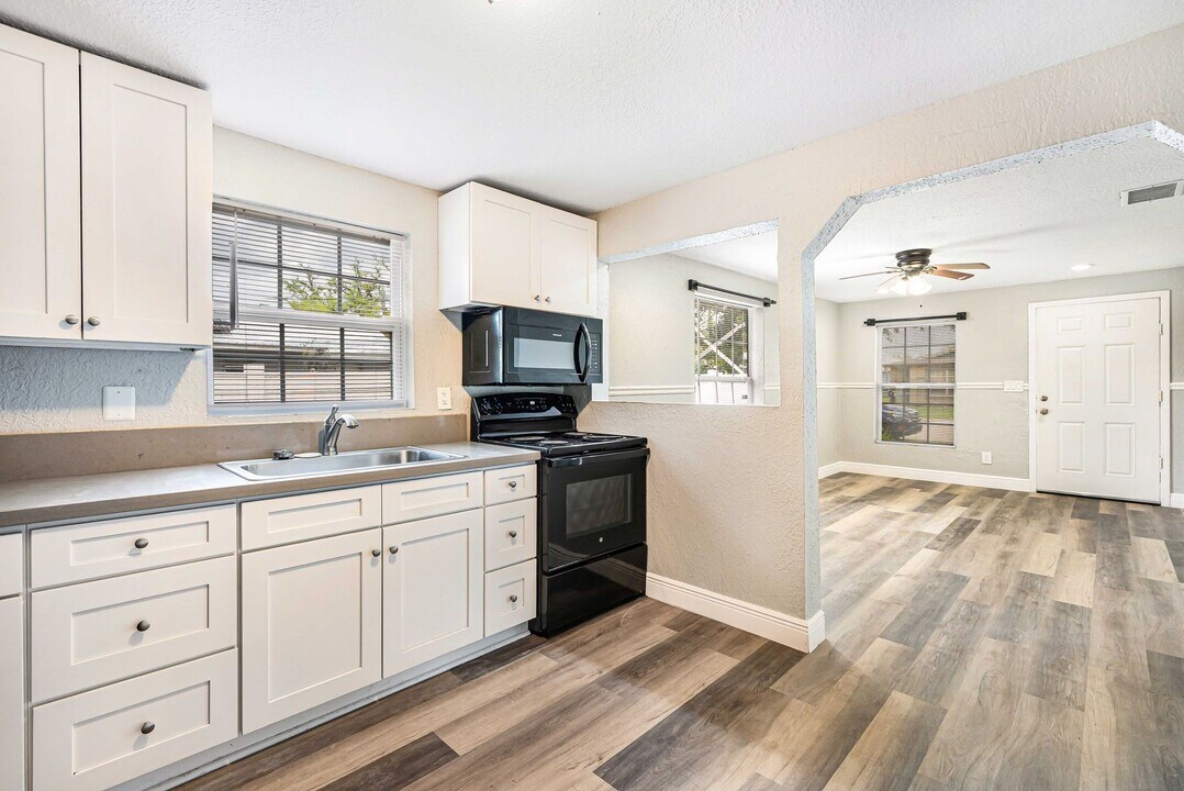 3703 E North Bay St in Tampa, FL - Building Photo