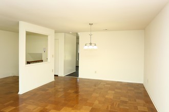 The Lakes in Allentown, PA - Building Photo - Interior Photo