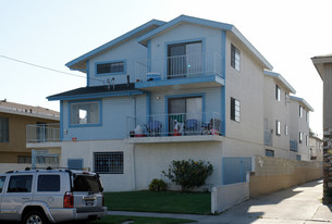 11716 Oxford Ave. in Hawthorne, CA - Foto de edificio - Building Photo