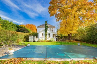 37 Moses Ln in Southampton, NY - Foto de edificio - Building Photo
