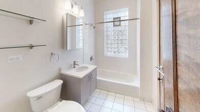 1415 W Cuyler Ave in Chicago, IL - Building Photo - Building Photo